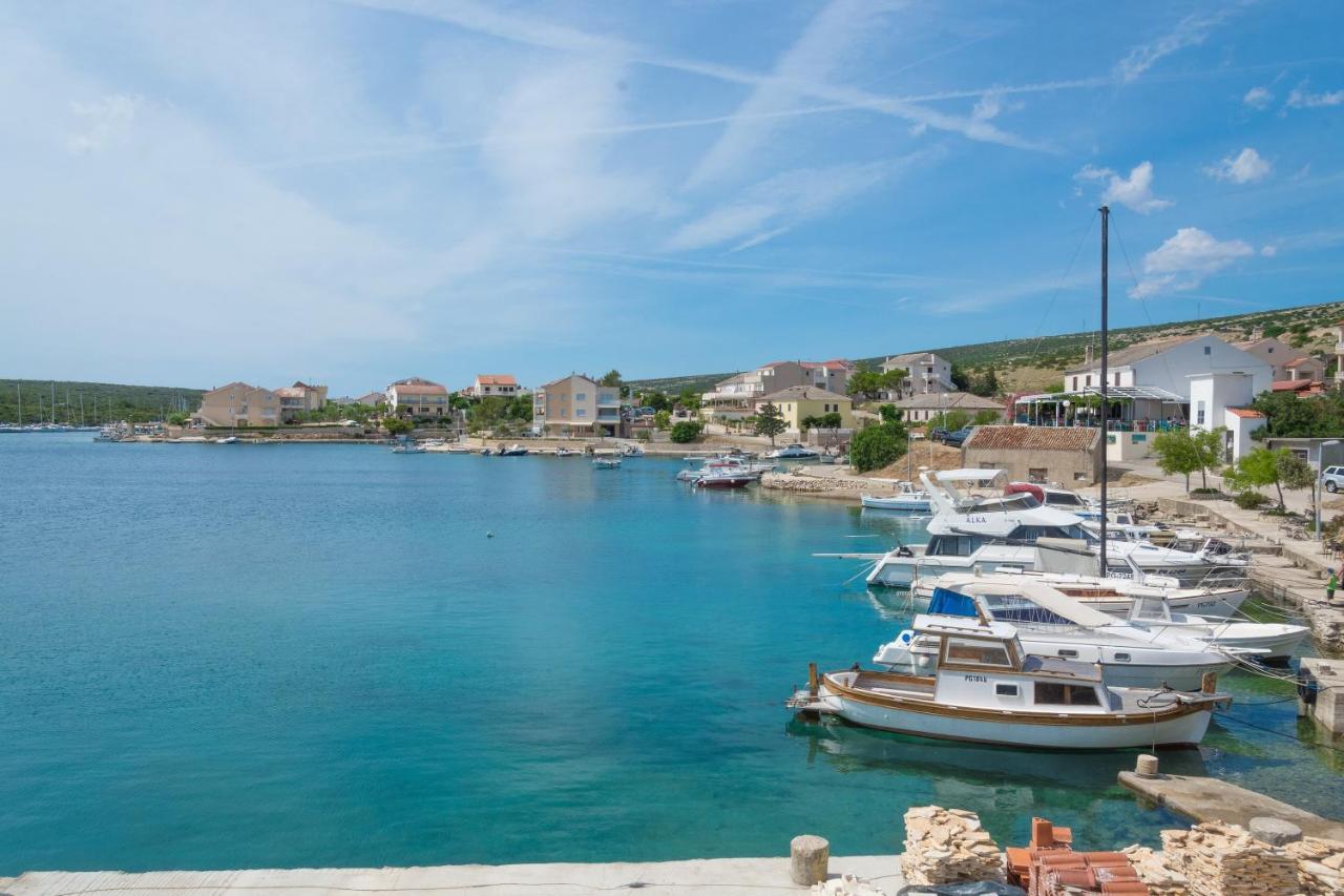 Apartments By The Sea Simuni, Pag - 18386 Kolan Exteriér fotografie